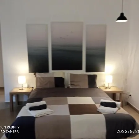 Miss Rossella Alloggio in famiglia