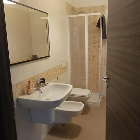 Miss Rossella Alloggio in famiglia Bari